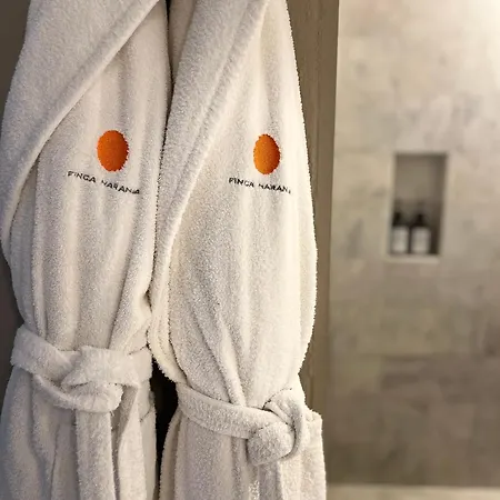 Naranja Villa *